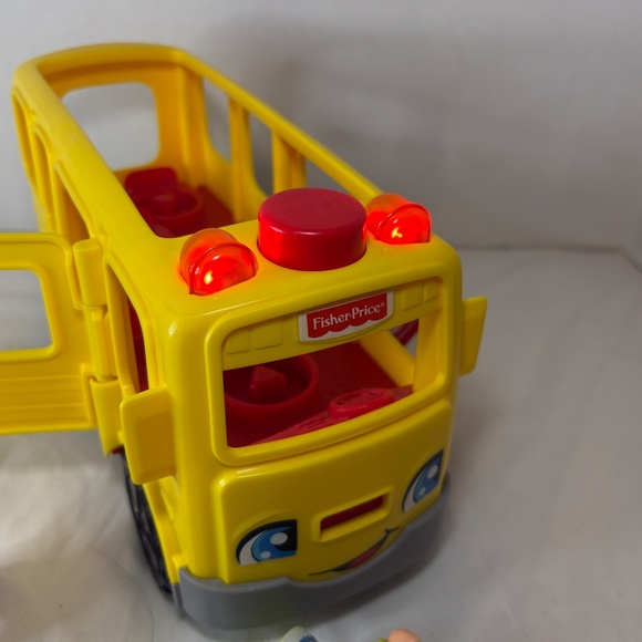 Fisher Price Little People 2016 School Bus Toy 2 figures Lights Sounds Works - Picture 8 of 10